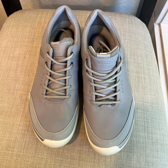 Ecco Sneakers women’s (8-8.5) 39 - Picture 4 of 13